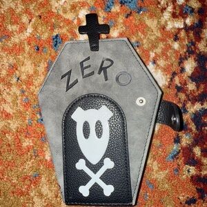 Zero Coffin-Shaped Wallet
